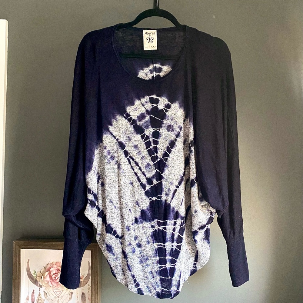 Vocal black and white tie dye long sleeve sweater